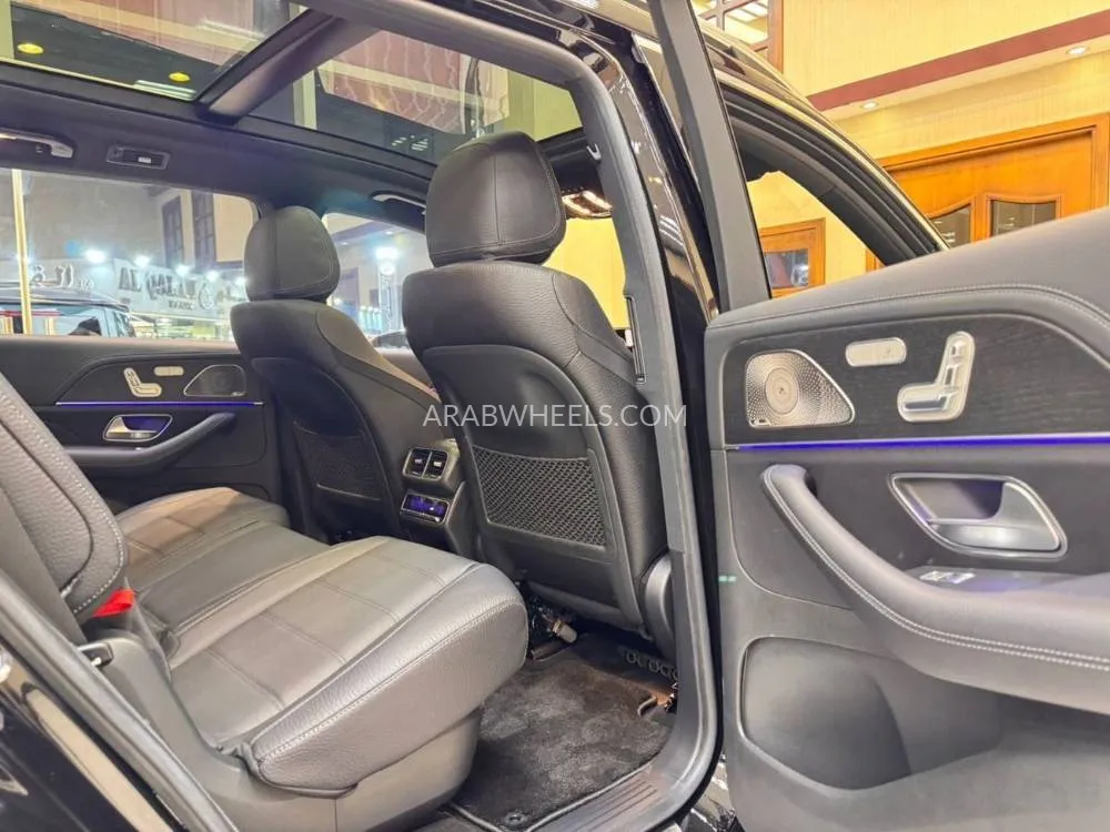 مرسيدس بنز GLS 2024 for Sale in دبي Image-19