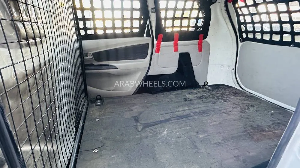 Toyota Avanza 2020 for Sale in Dubai Image-7