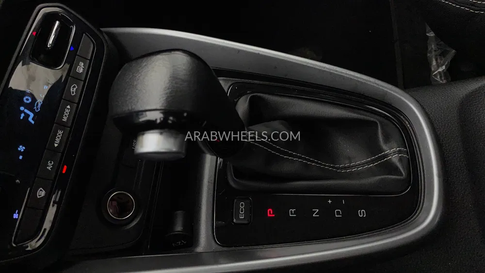 Chevrolet Groove 2023 for Sale in Dubai Image-18