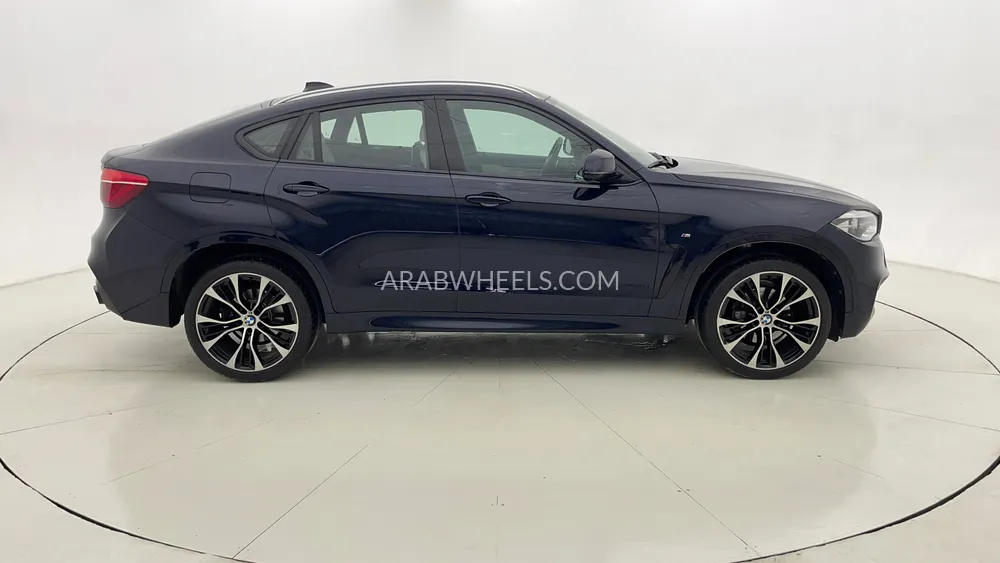 BMW X6 2019 for Sale in Dubai Image-2