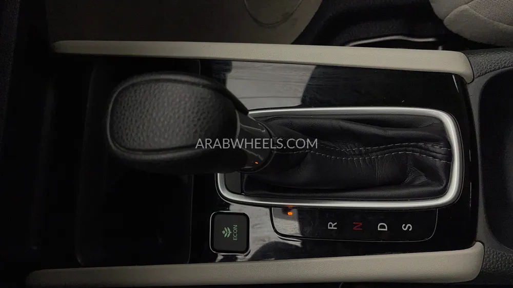 Honda City 2024 for Sale in Dubai Image-18