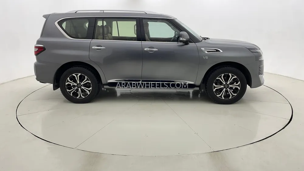 Nissan Patrol 2023 for Sale in Dubai Image-2