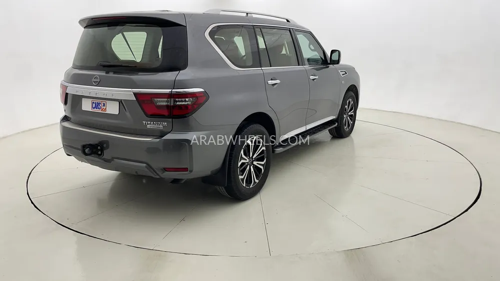Nissan Patrol 2023 for Sale in Dubai Image-3