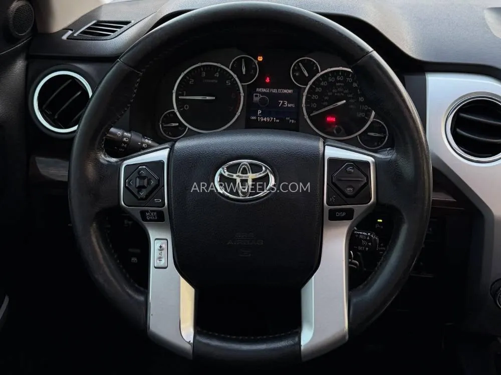 Toyota Tundra 2017 for Sale in Sharjah Image-5
