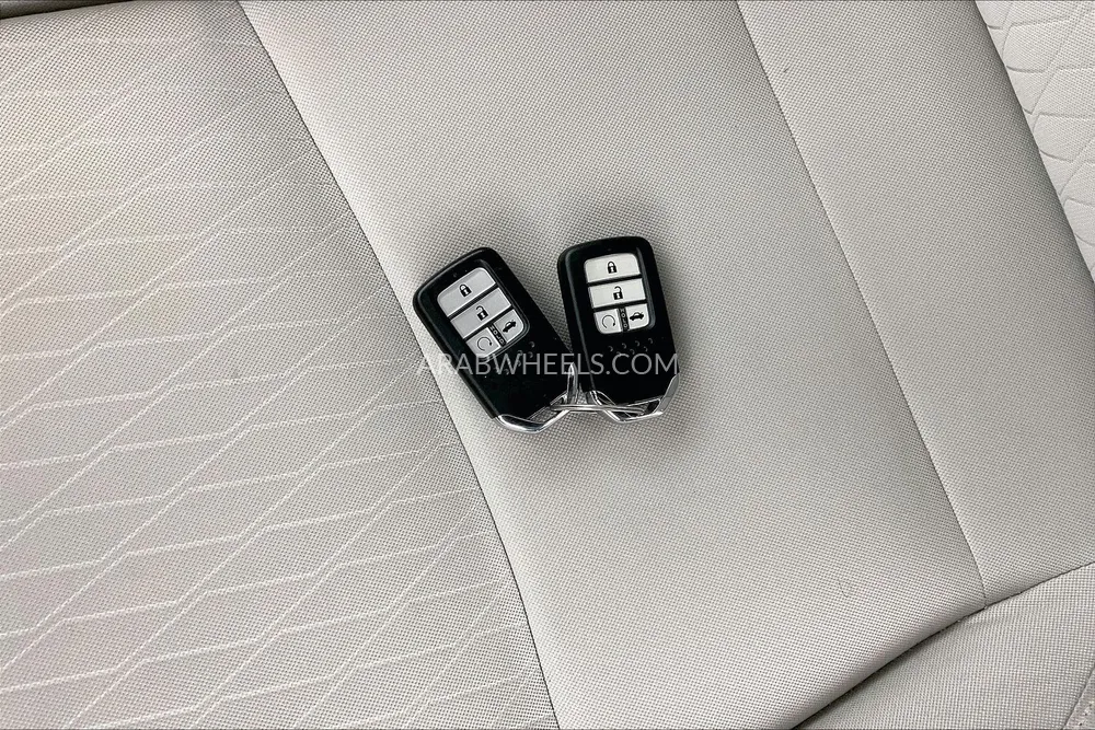 Honda City 2022 for Sale in Dubai Image-16