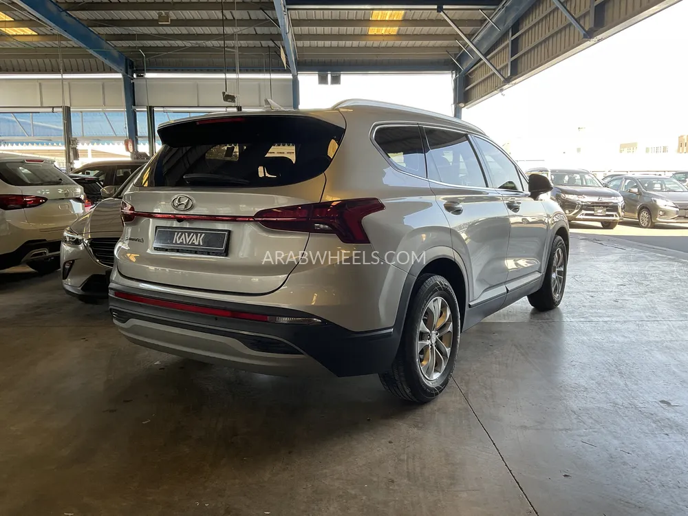 Hyundai Santa Fe 2021 for Sale in Sharjah Image-4