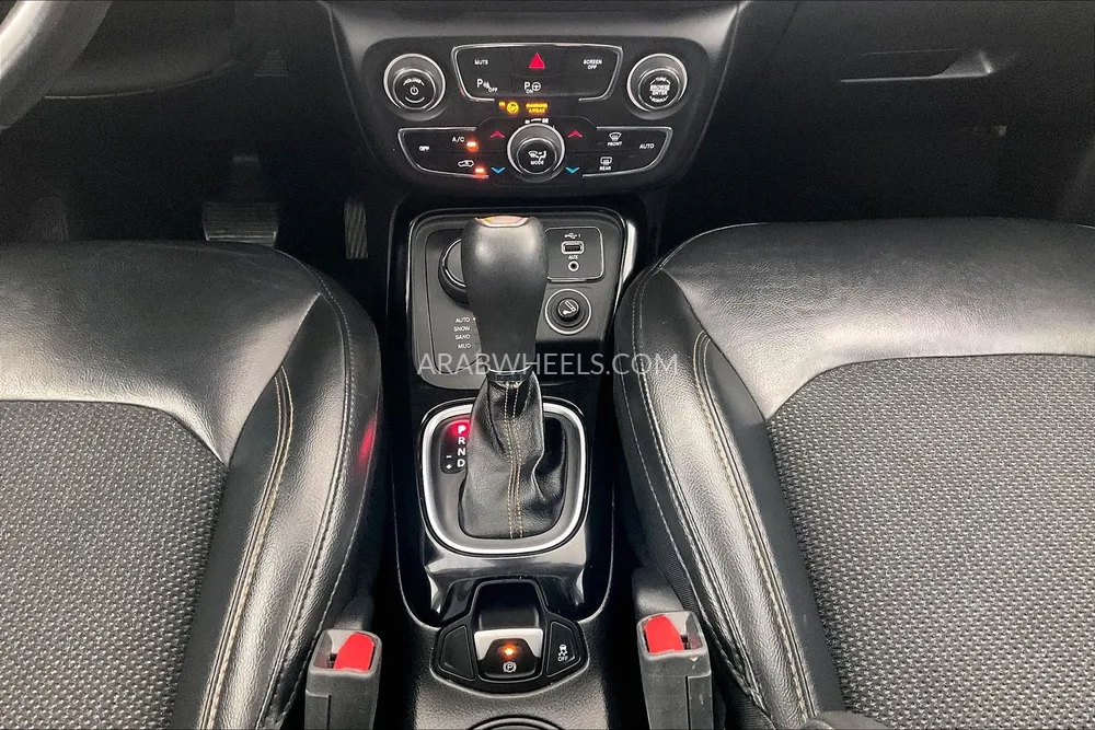 جيب كومباس 2019 for Sale in الشارقة Image-24