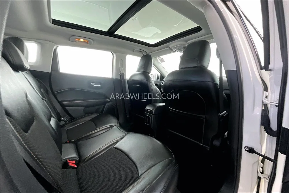 جيب كومباس 2019 for Sale in الشارقة Image-28