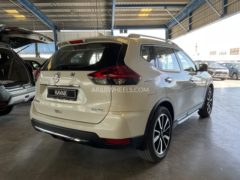 Nissan X-Trail 2022 for Sale in Dubai Image-4