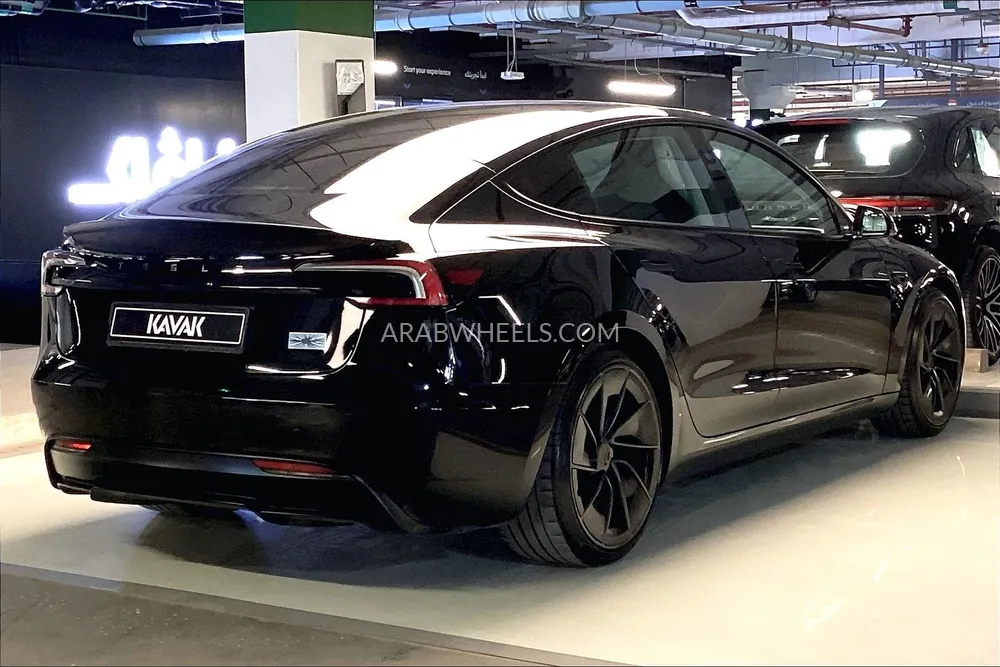 Tesla Model 3 2024 for Sale in Sharjah Image-4