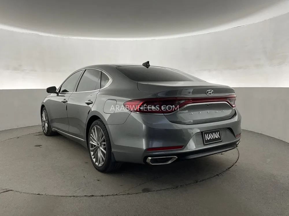 Hyundai Azera 2018 for Sale in Sharjah Image-4