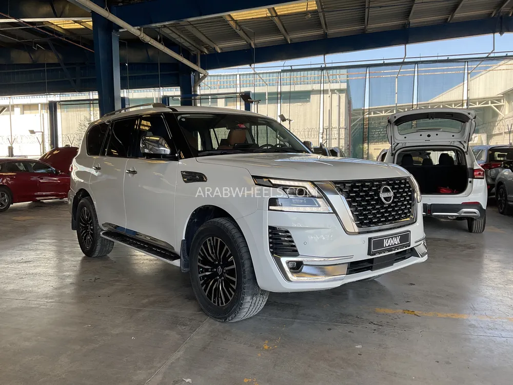 Nissan Patrol 2022 for Sale in Sharjah Image-3