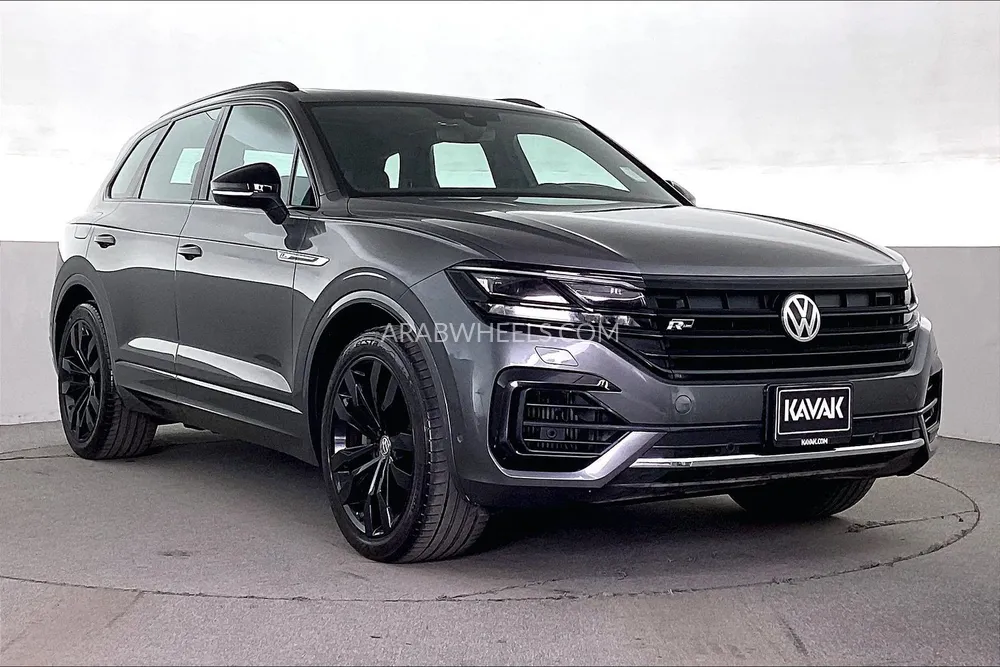 Volkswagen Touareg 2020 for Sale in Dubai Image-3