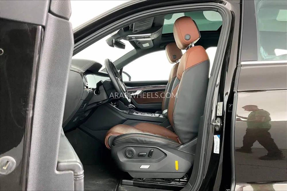Volkswagen Touareg 2019 for Sale in Sharjah Image-24