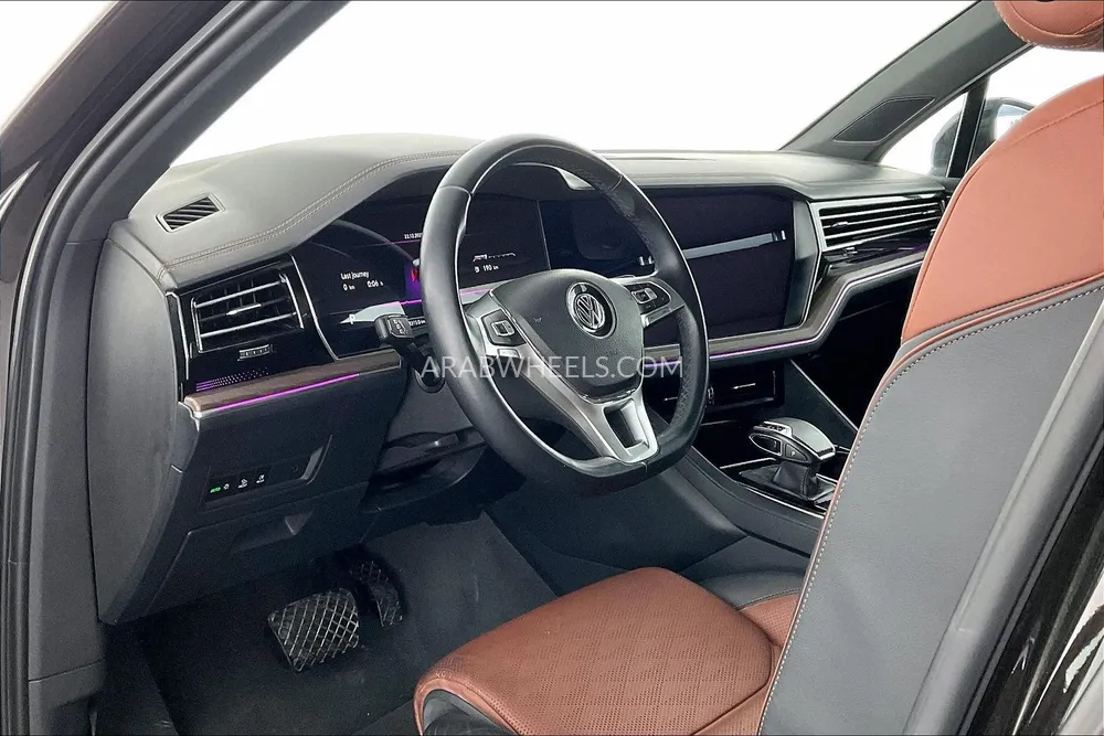 Volkswagen Touareg 2019 for Sale in Sharjah Image-27