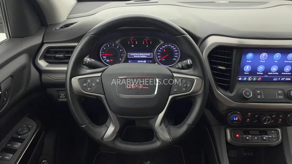 GMC Acadia 2023 for Sale in Dubai Image-17