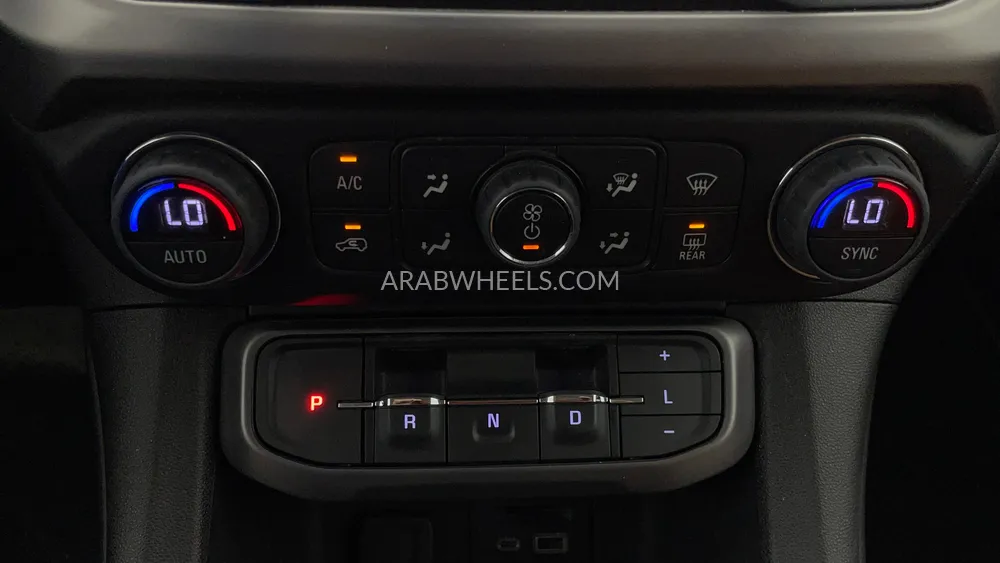 GMC Acadia 2023 for Sale in Dubai Image-53