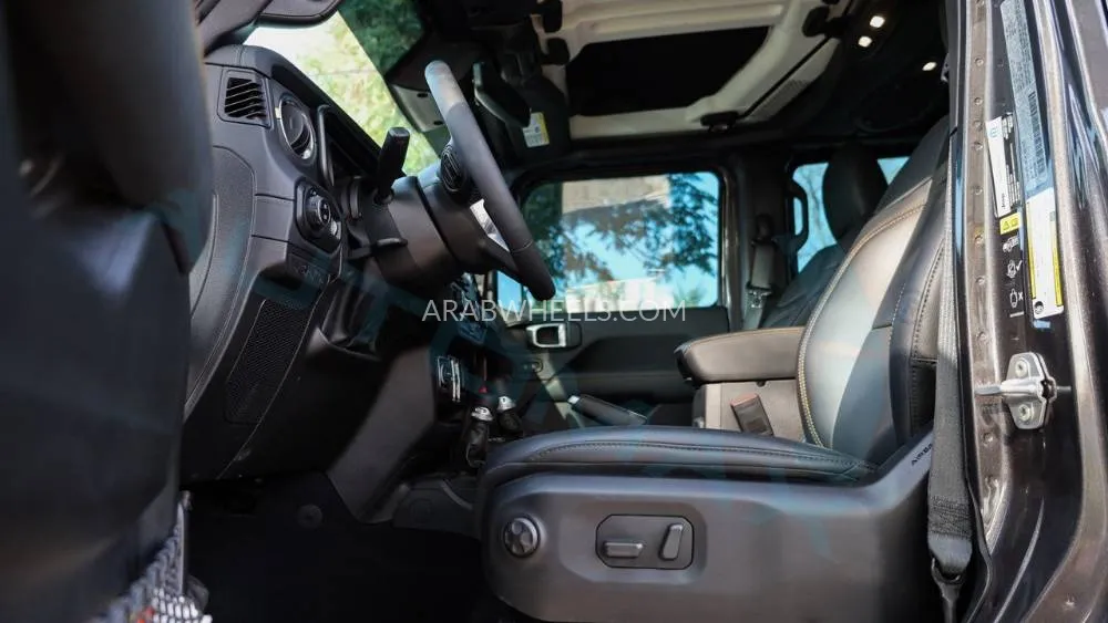 Jeep Wrangler 2025 for Sale in Dubai Image-8