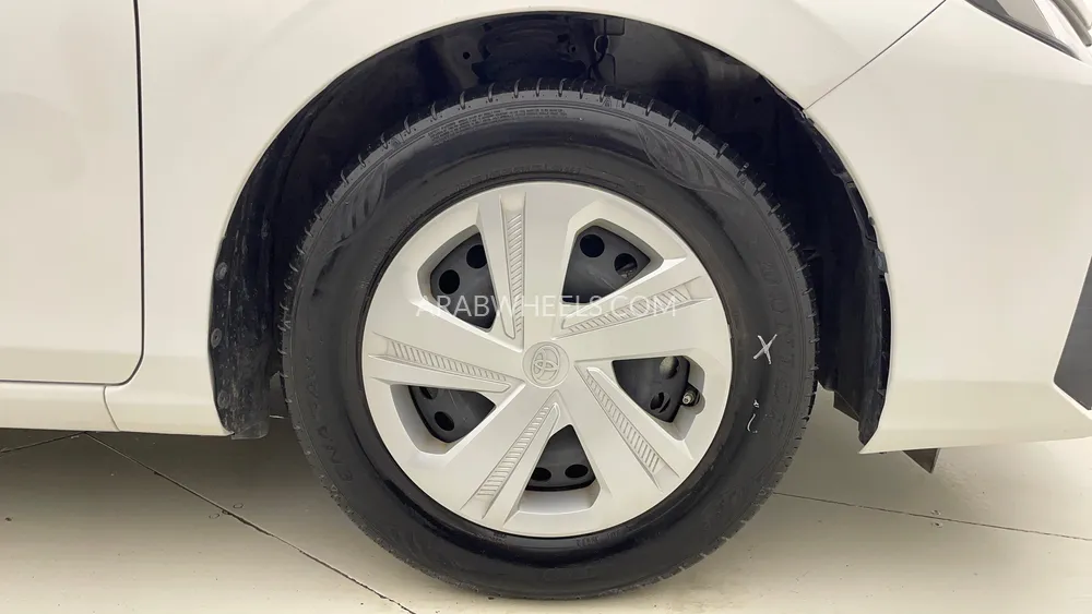 Toyota Yaris 2023 for Sale in Dubai Image-10