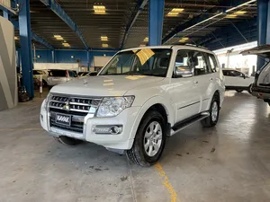 Mitsubishi Pajero 2.0L GLX (4WD) Full Option 2022 for Sale