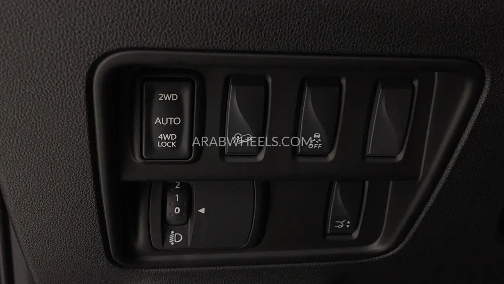 Renault Koleos 2023 for Sale in Dubai Image-38