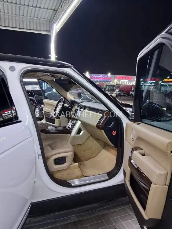 Land Rover Range Rover 2015 for Sale in Ajman Image-13