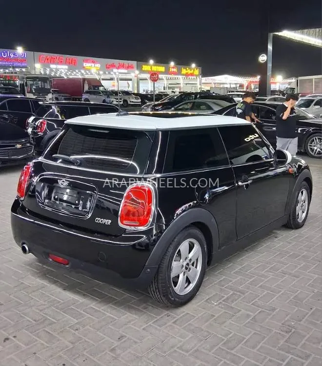 Mini Cooper 2016 for Sale in Ajman Image-5