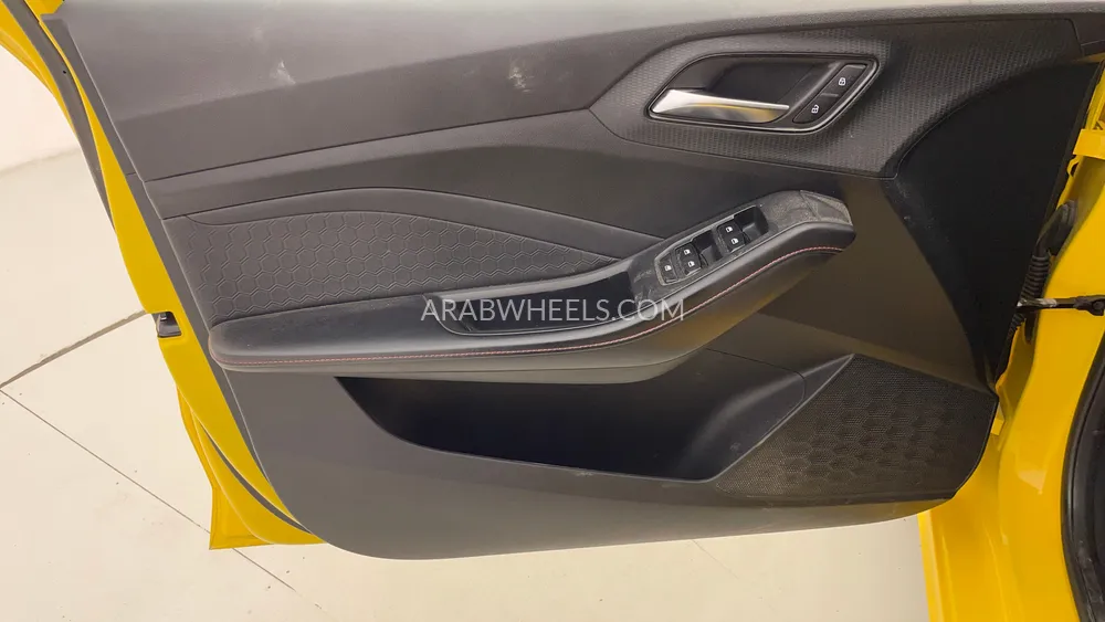 MG GT 2023 for Sale in Dubai Image-19