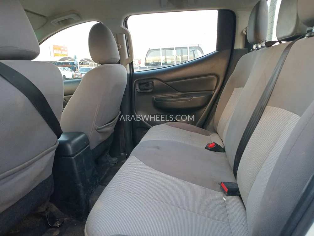 ميتسوبيشي L200 2021 for Sale in الشارقة Image-7