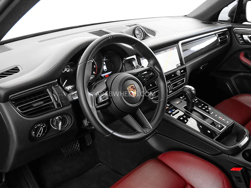 Porsche Macan 2024 for Sale in Dubai Image-7
