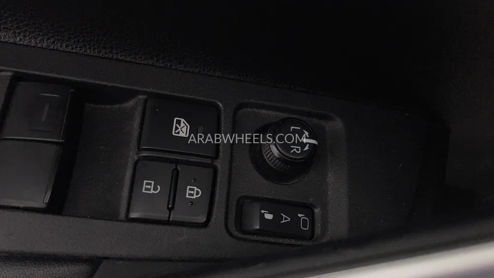 تويوتا كورولا كروس 2024 for Sale in دبي Image-40