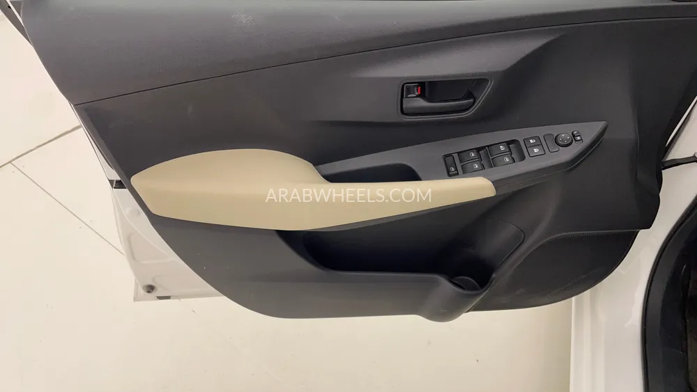 Toyota Yaris 2023 for Sale in Dubai Image-18