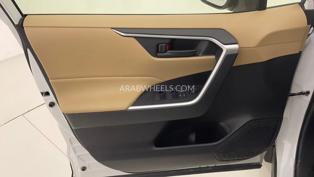 تويوتا راف 4 2023 for Sale in دبي Image-19