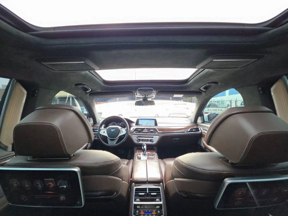 BMW 7 series 2016 for Sale in Dubai Image-14