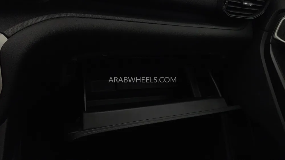 Ford Explorer 2022 for Sale in Dubai Image-30