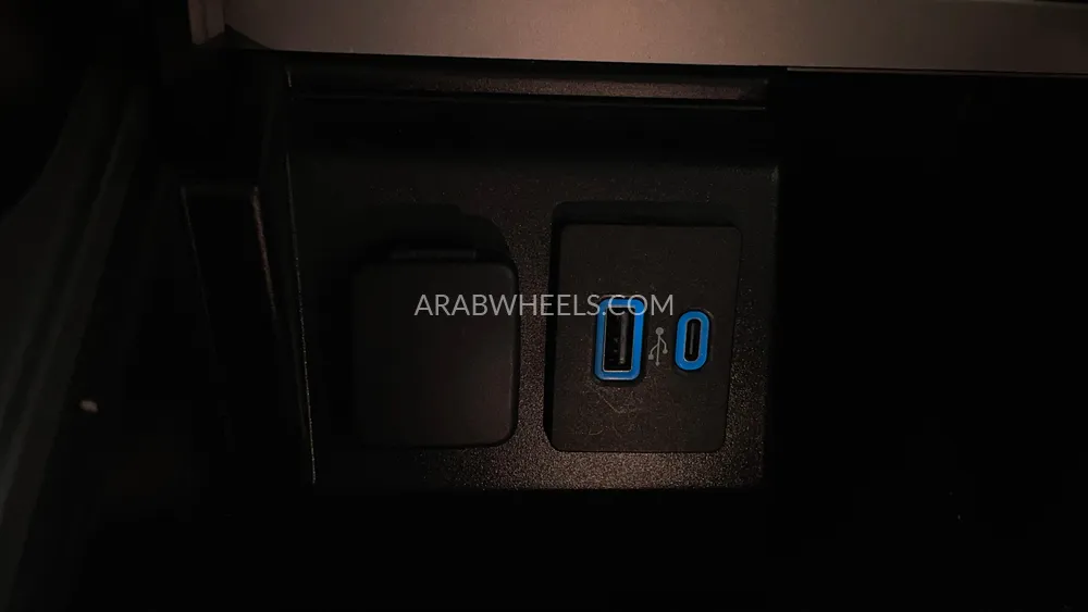 Ford Explorer 2022 for Sale in Dubai Image-47