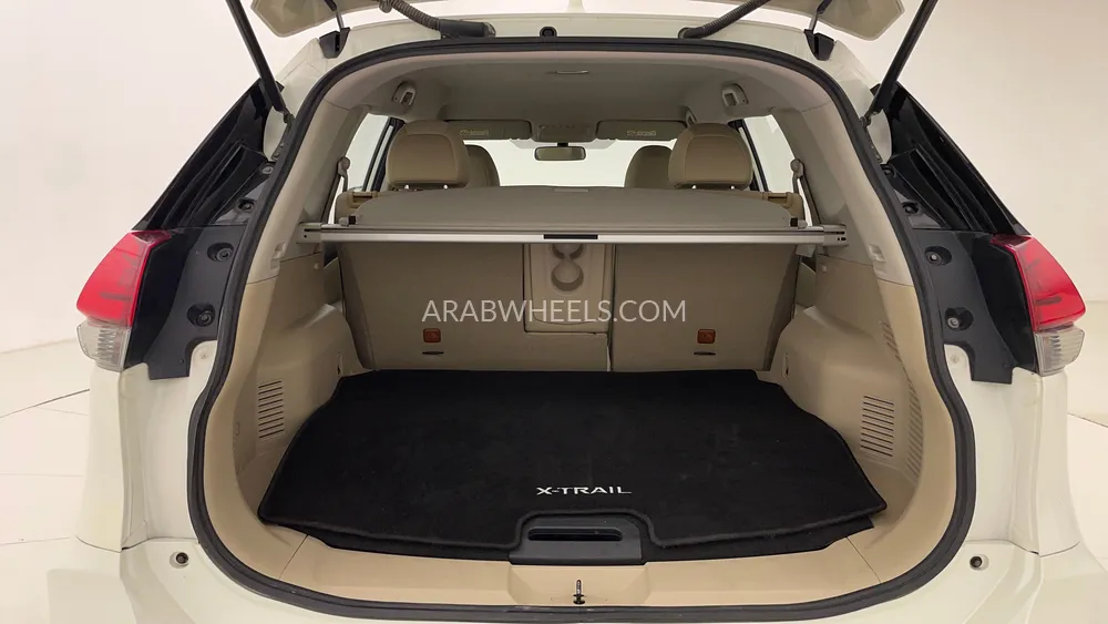 Nissan X-Trail 2020 for Sale in Dubai Image-26