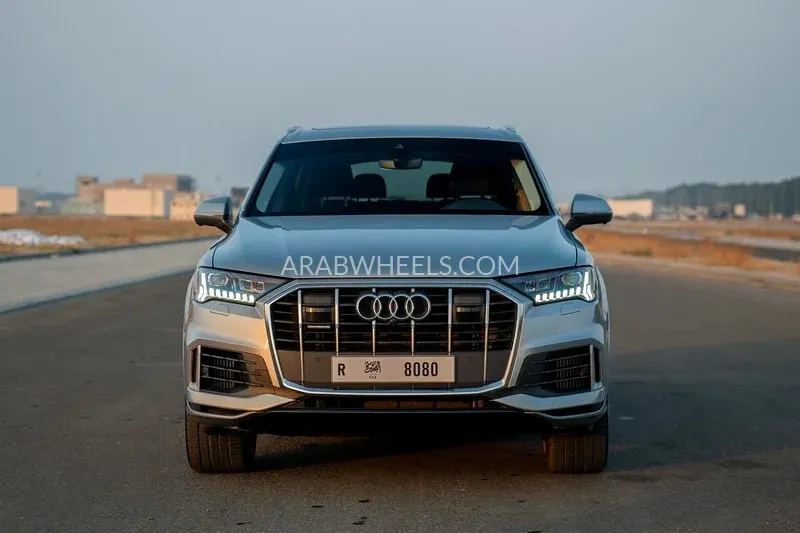 Audi Q7 2023 for Sale in Dubai Image-5