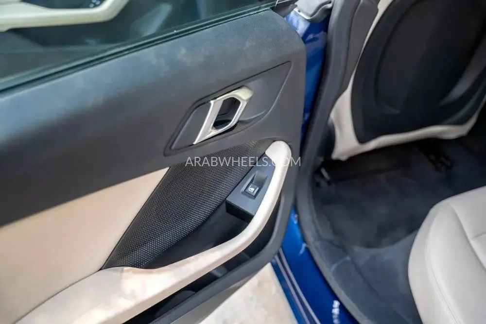 بي إم دبليو الفئة الثانية 2022 for Sale in الشارقة Image-2