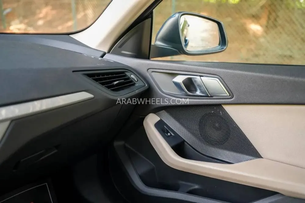 بي إم دبليو الفئة الثانية 2022 for Sale in الشارقة Image-10