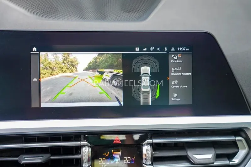 BMW 3 series 2021 for Sale in Sharjah Image-3