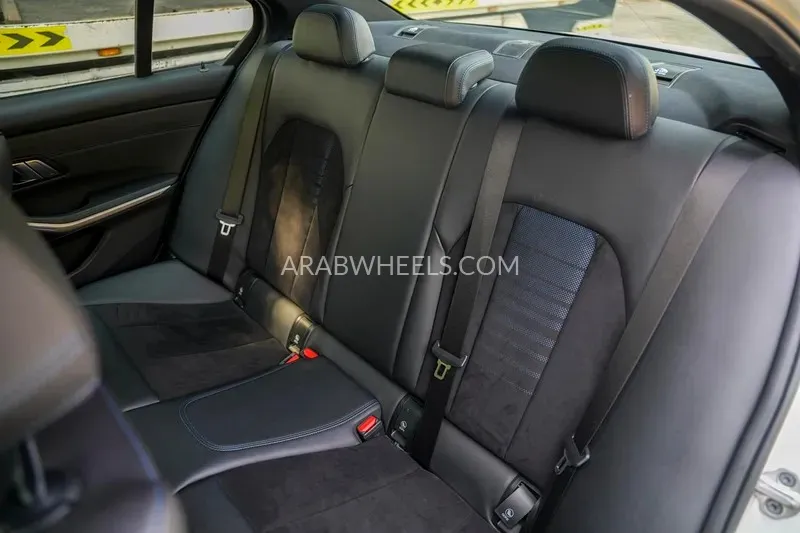 BMW 3 series 2021 for Sale in Sharjah Image-4