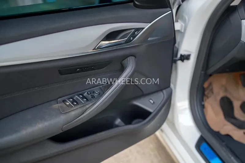 BMW 5 series 2020 for Sale in Sharjah Image-13