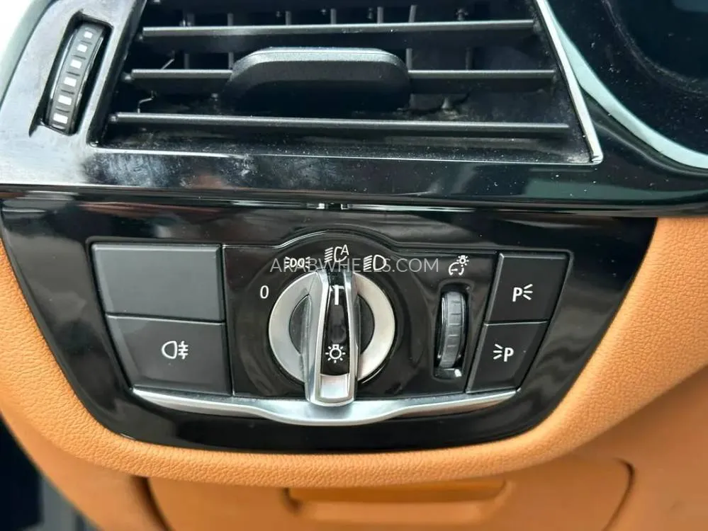 BMW 5 series 2022 for Sale in Sharjah Image-13