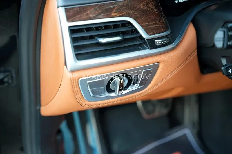 BMW 7 series 2021 for Sale in Sharjah Image-15
