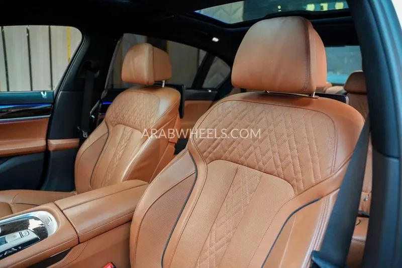 BMW 7 series 2022 for Sale in Sharjah Image-8