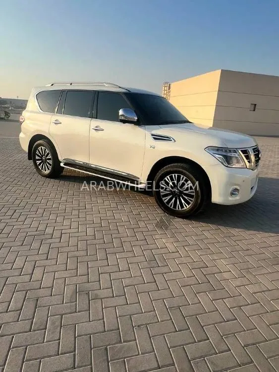 نيسان باترول 2014 for Sale in الشارقة Image-2