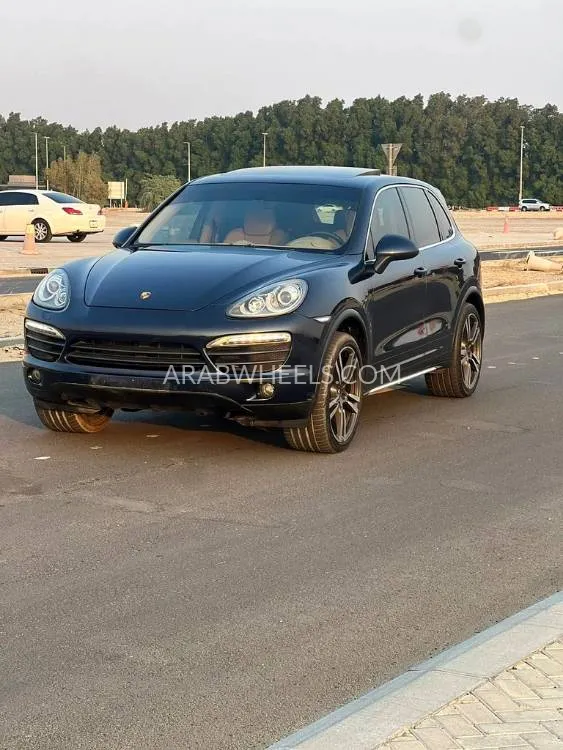 Porsche Cayenne 2013 for Sale in Sharjah Image-12