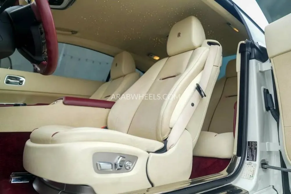 Rolls Royce Wraith 2016 for Sale in Sharjah Image-2