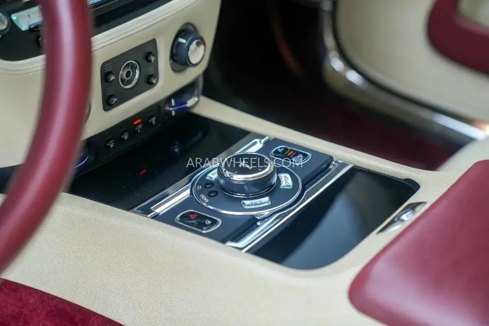 Rolls Royce Wraith 2016 for Sale in Sharjah Image-5